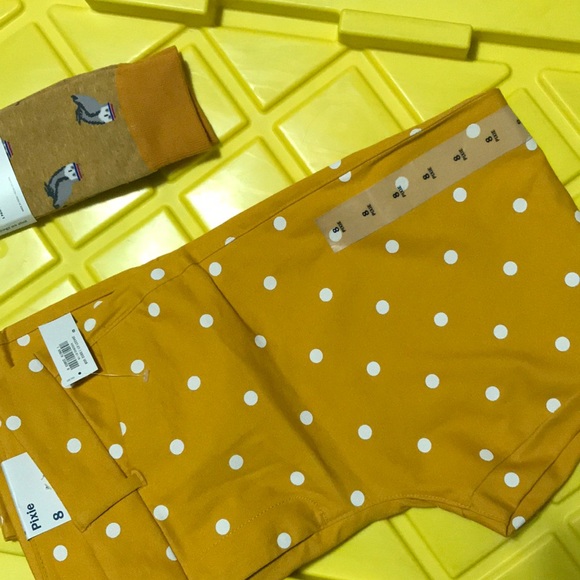 Old Navy Pixie Pants- yellow polka dot print!!!! - Picture 8 of 8